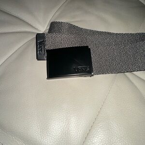 Vans belt